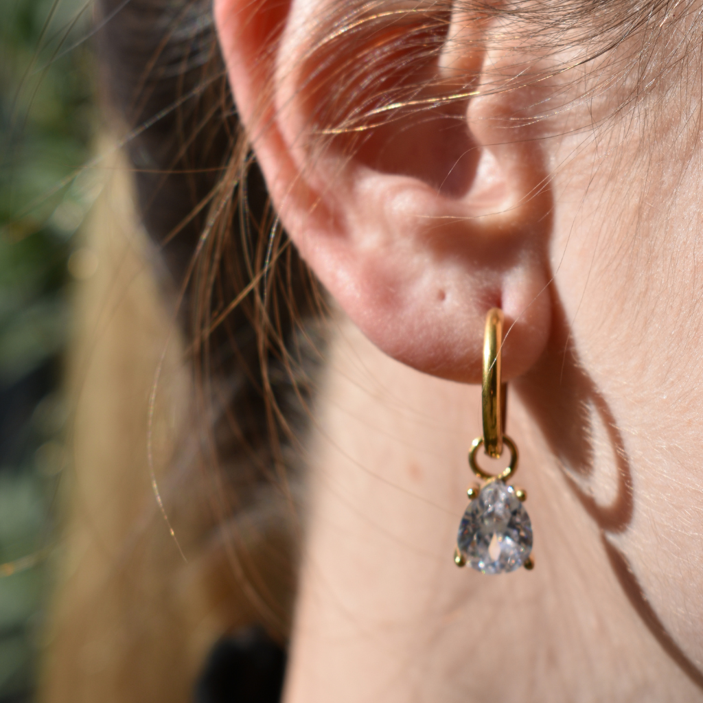 Abril - Set Cadena + Aros Diamante